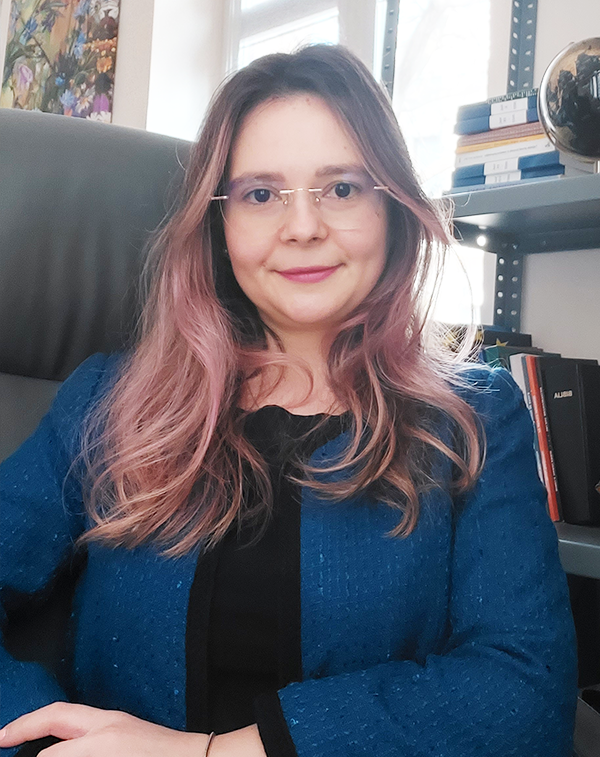 notar Gabriela Baducu